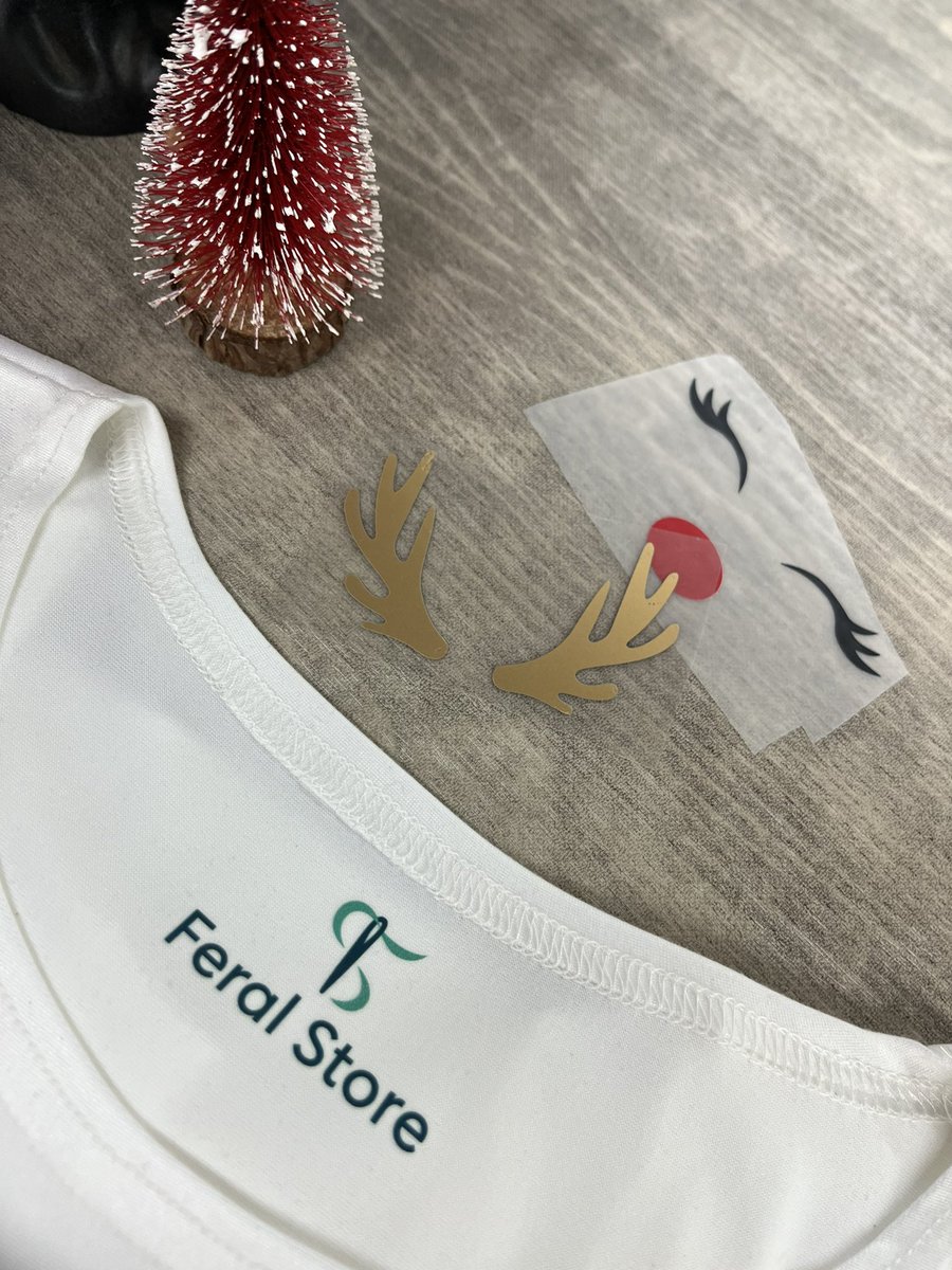 Feral_store's tweet photo. ✨No te quedes sin tu camiseta navideña ✨  en Feral Store personalizamos a tu gusto 👕 https://t.co/5oSVrIMa0U