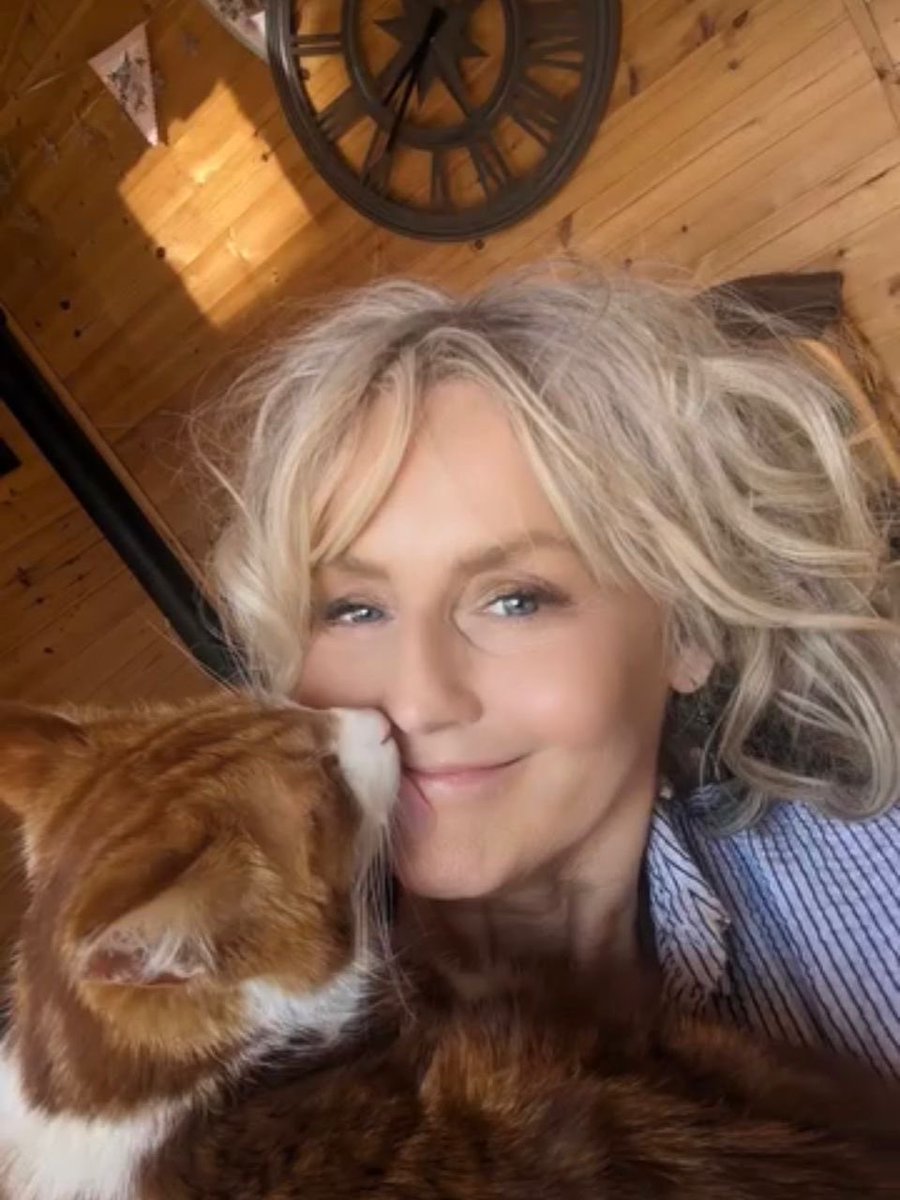 Good_Helper84's tweet image. It’s new week 💕