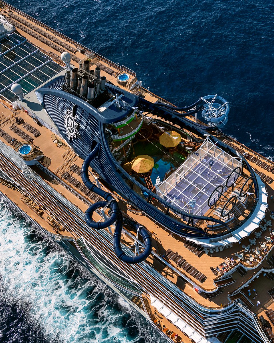 MSCCruzeiros's tweet photo. Quando o jantar vira um espetáculo em alto-mar! 🍽️✨
A bordo do #MSCSeaview, você degusta menus mediterrâneos, asiáticos e churrasco americano, além de um cardápio incrível de drinks.
Conheça os itinerários da temporada 2025/2026 pela América do Sul: https://t.co/uiK9fbdEvs https://t.co/LViut9dW2l