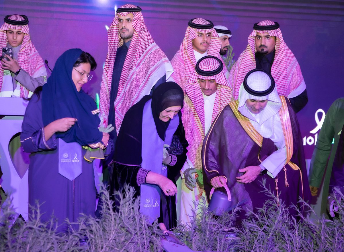 في الرياض، سعدت بالمشاركة في حفل إطلاق مبادرة #10KSA، حيث تبدأ رحلة من الوعي لتعزيز أنماط السلوك الصحي عبر تشجيع ثقافة الكشف المبكر والوقاية من السرطان.

نواصل في المنظومة الصحية الجهود لتقديم الدعم لهذه المبادرة الواعدة، التي تبدأ مسيرتها بقيادة سمو الأميرة ريما بنت بندر