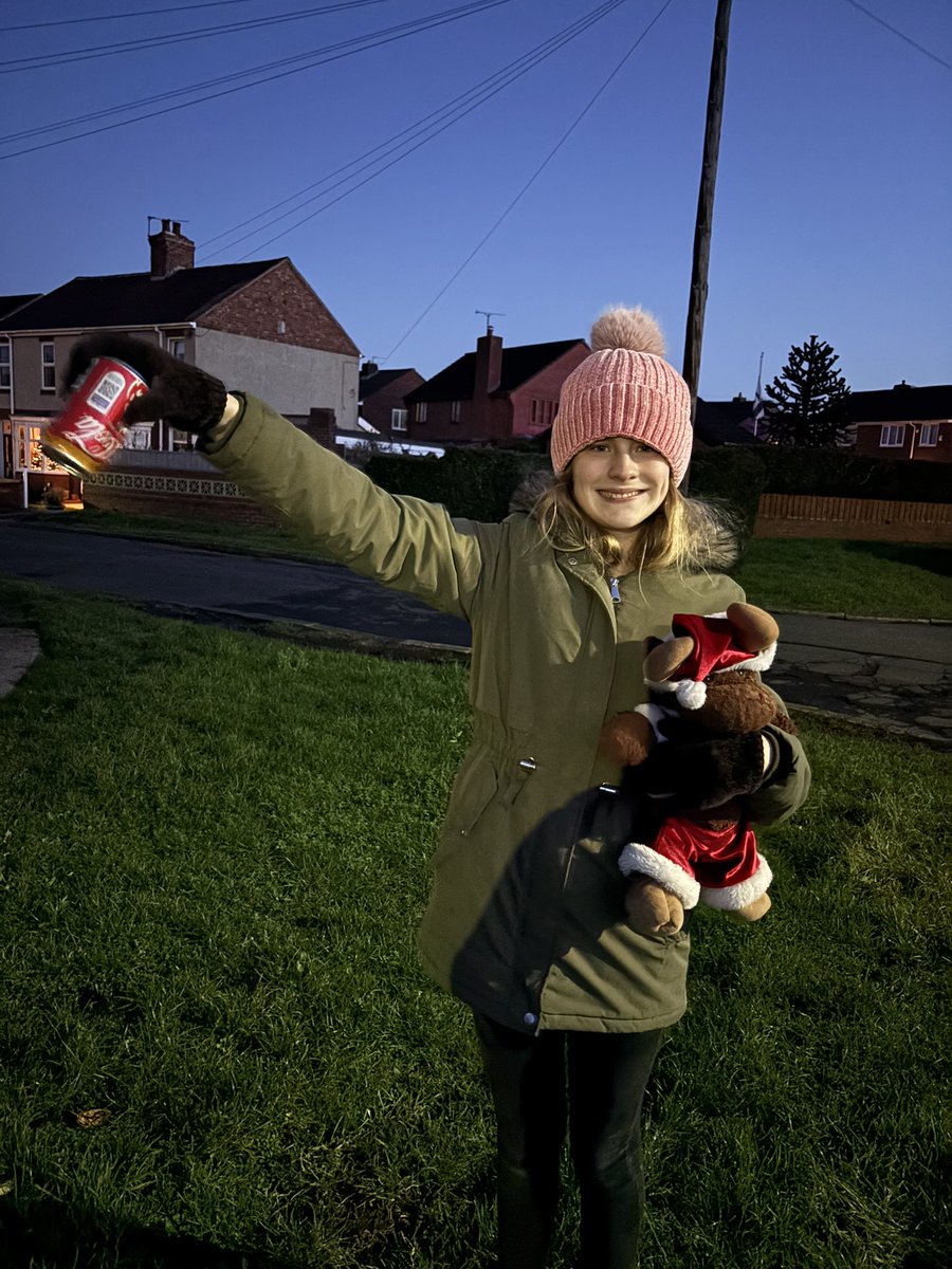 waddells74's tweet photo. Walking home ๐ ๐ฅถ if you see #litter left behind donโt stare at it #shiftit #Binit ๐ it takes a second ๐ on the 8th day of Christmas ๐ the lazyโs left for me !!! ๐ https://t.co/YqvrxT4jSx