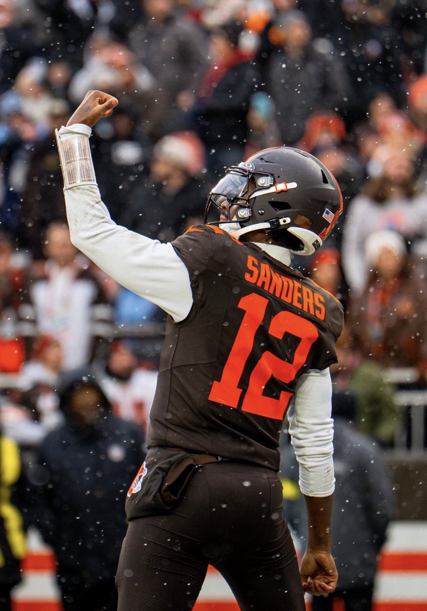 gucceCU's tweet image. Kevin Stefanski announces that Shedeur Sanders is the Browns starting QB for the remainder of the season🙏 #LEGENDARY
