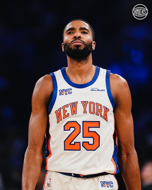 KnicksBeast's tweet photo. Mikal Bridges is tied for 5th in Defensive Win Shares (1.2 DWS) and 4th in the NBA for overall Win Shares (3.3 WS)

Mikal is playing the best basketball of his career. His first All Star appearance and a selection to the NBA all Defensive Team should happen. Legit DPOY candidate https://t.co/cD3IRxsy5G