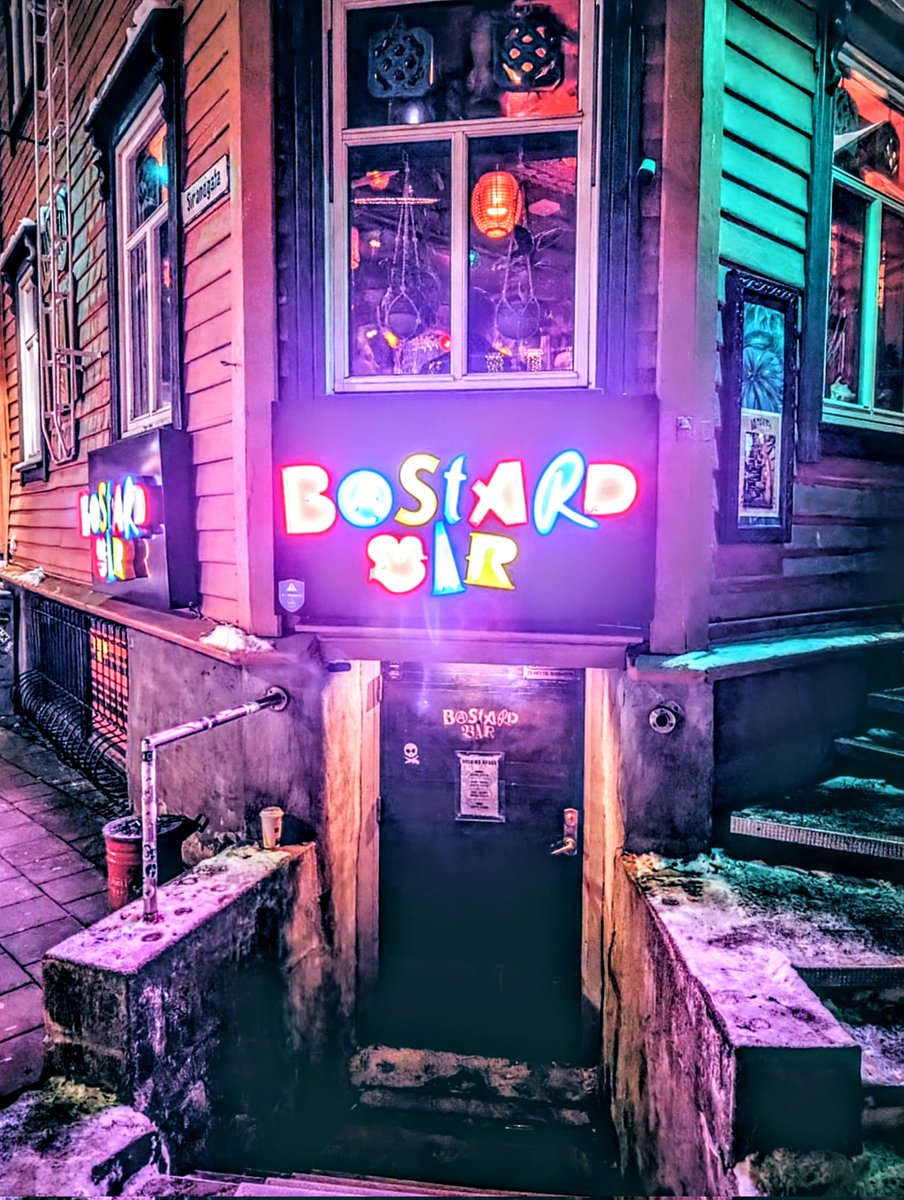 PunksInPubs's tweet image. On a little trip to the arctic and interviews are coming from the most northern dive punk/metal bar in the world! 

#tromsø #norway #arctic #punk #divebar