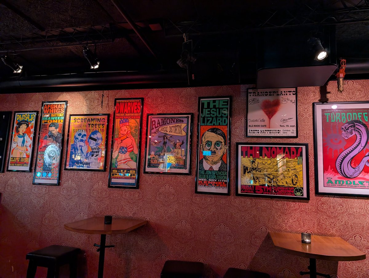 PunksInPubs's tweet image. On a little trip to the arctic and interviews are coming from the most northern dive punk/metal bar in the world! 

#tromsø #norway #arctic #punk #divebar