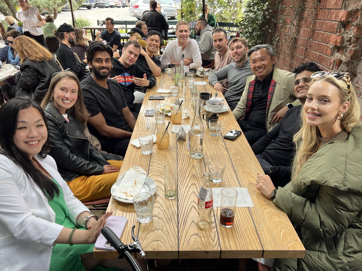 @andrewchen 생일 축하해 - @a16z @speedrun 만드는 건 정말 신나고 즐거웠어! 📸 지금까지
- 내 첫째 아들(SR과 나이가 같음)
- 모든 야외 운동 활동
- 훌륭한 투자자들과 일부 최초