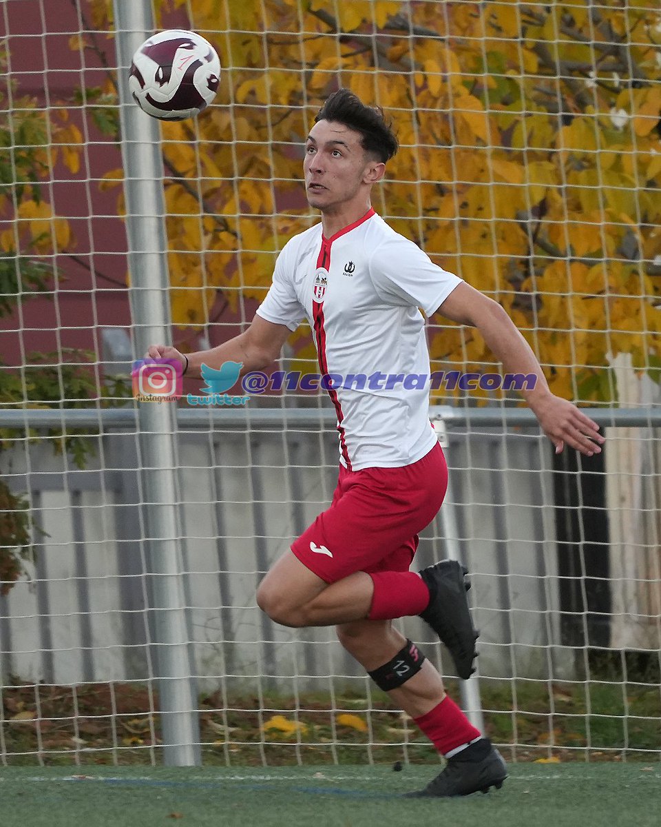 #actualidad11contra11 
🧐 Hugo Bernal Martín, jugador del ⚽️ @CDMPizarrales 'B' #2ProvincialAficionados

🏟️ La Salud 2
📆 9 de noviembre de 2025

#fútbol #salamanca #foto #ProvincialAficionados