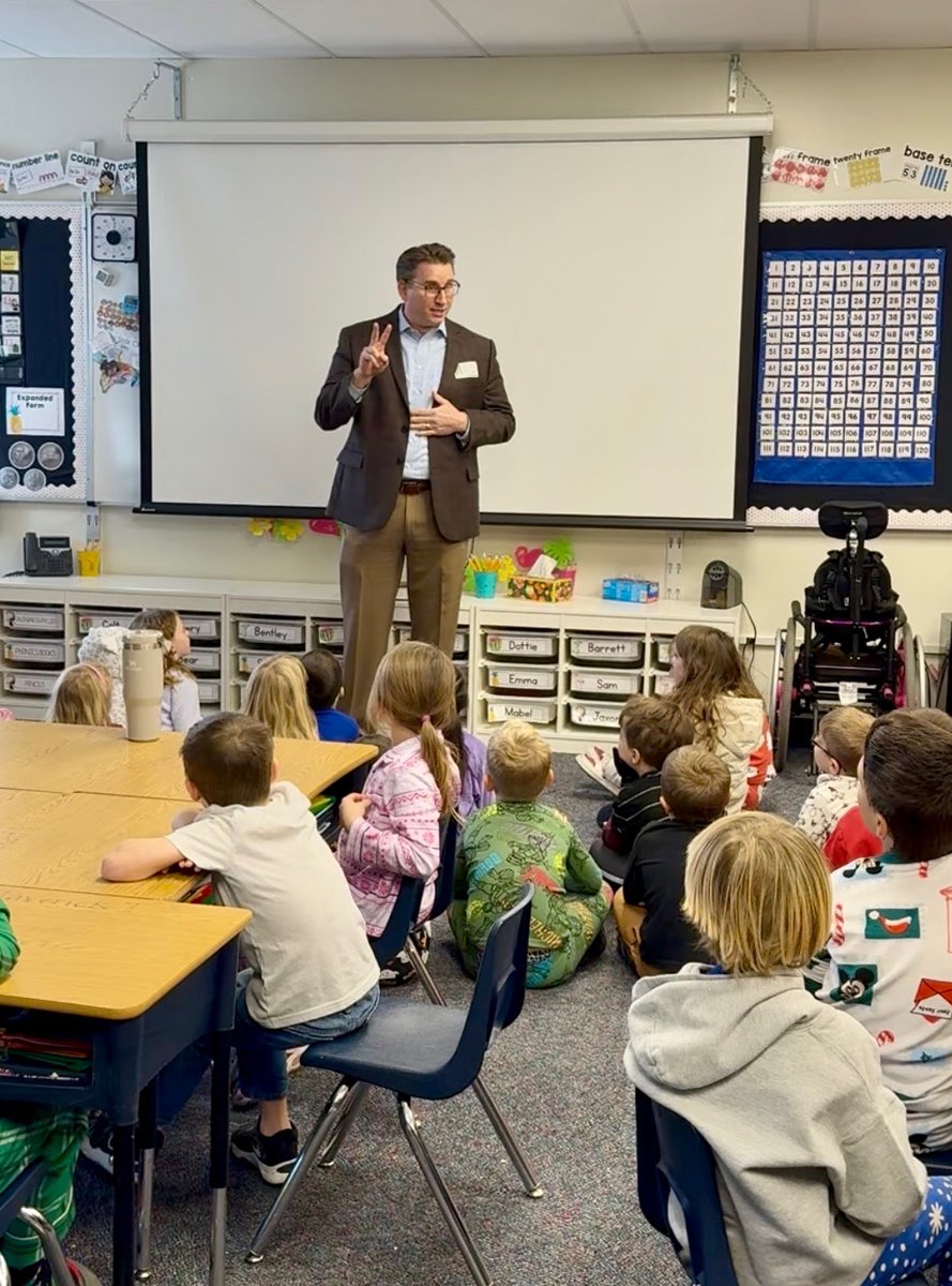 Beth Cunningham tweet media