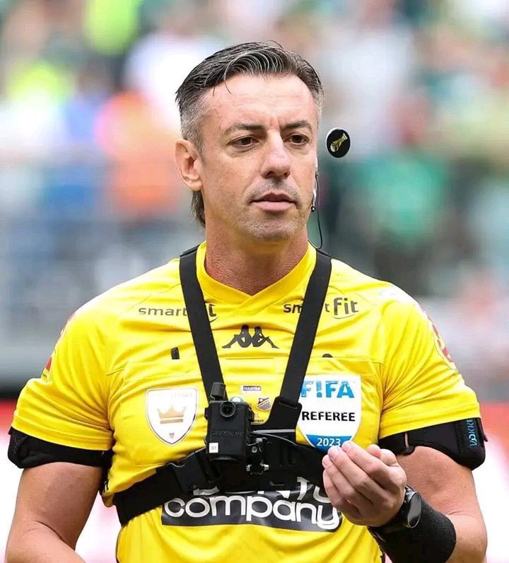 futebol_info's tweet image. ⚠️ AGORA! Definidos os árbitros dos jogos de ida das semifinais da Copa do Brasil, neste meio de semana:

• Cruzeiro x Corinthians: Anderson Daronco
• Vasco x Fluminense: Raphael Claus

📸 Cesar Greco/SEP