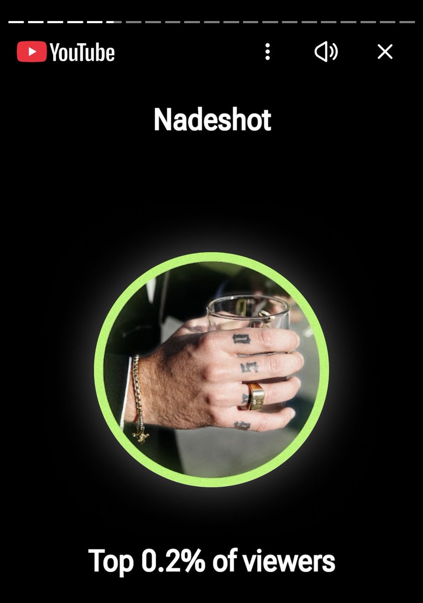 Nick639's tweet photo. @Nadeshot firm but soft handshakes my guy! https://t.co/3epS528lII