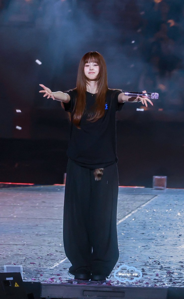 sana ♬ Post by sana this sana that 🍒 on X: 🤏🤏🤏