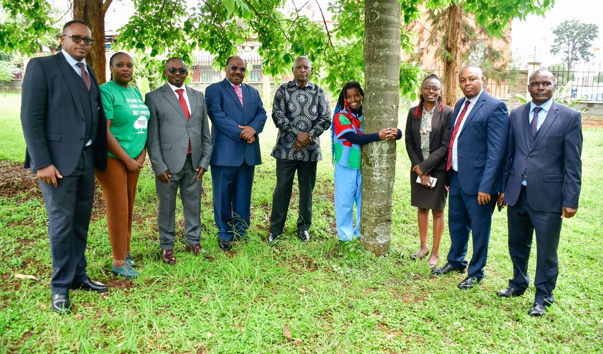 GovernorKahiga's tweet image. Together with Nyeri DG @kinaniriwaroe , we officially kicked off the countdown for the incredible Truphena Muthoni, 22.
She is once again making Nyeri County proud as she attempts to break her own world record: moving from 48 hours of tree-hugging to an ambitious 72 hours.