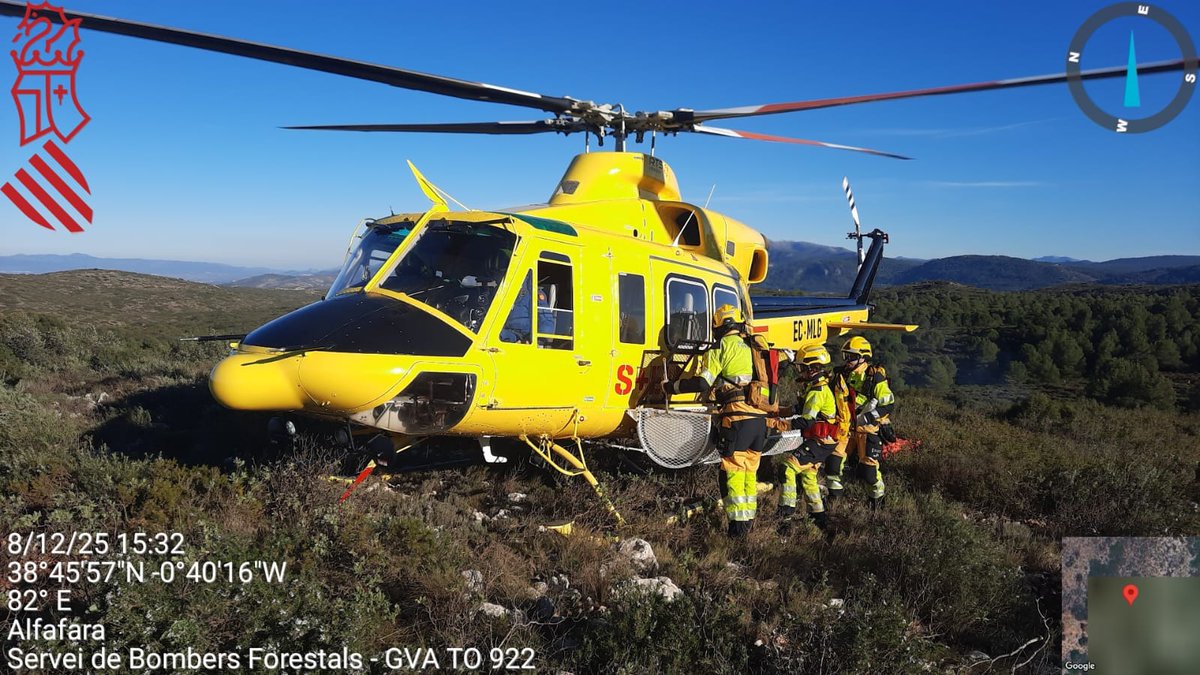 GVAbforestals's tweet image. 🚒Imágenes de las unidades  de #BombersForestalsGVA trabajando en las tareas de extinción del incendio de vegetación de Bocairent durante la tarde de hoy.

🔥El incendio ya está extinguido 

📷Unidad helitransportada de Enguera