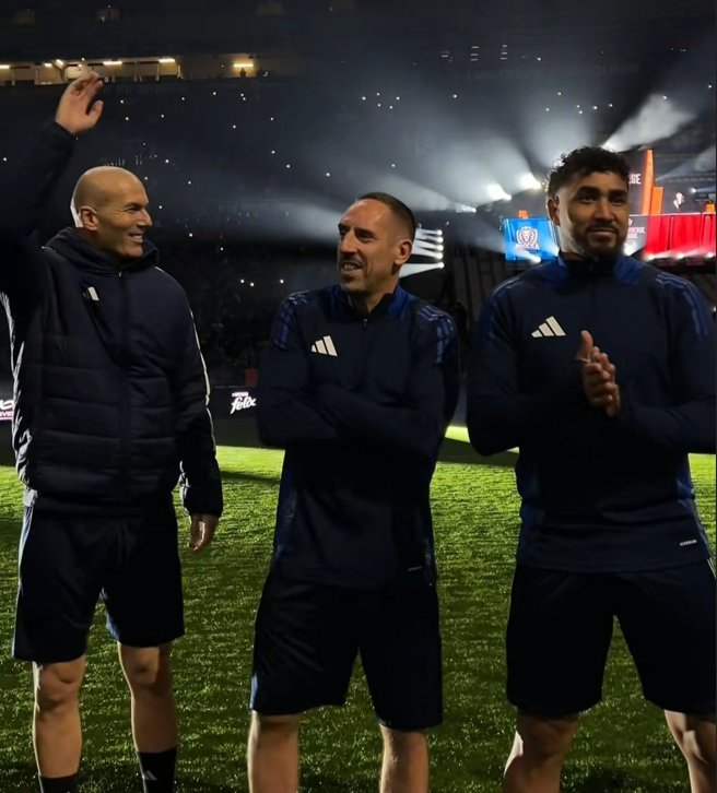 Ladreb_'s tweet image. Ce n'était pas un rêve