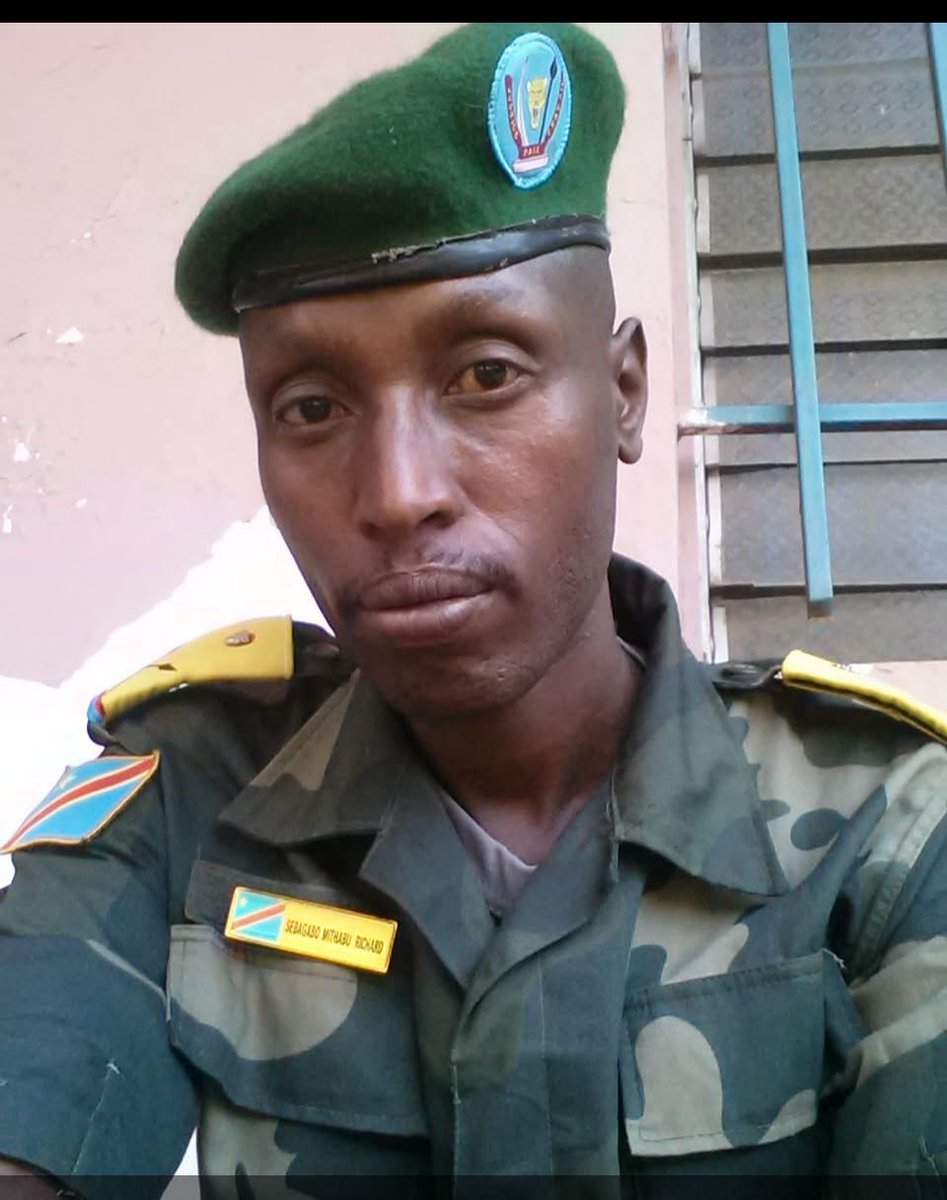 ORuhumuriza's tweet photo. Major Sebagagabo umwe mubagabo bakoreye Gen Masunzu imyaka myinshi,mukwikiza uwo badashaka,gufungisha abasore bakoherezwa Kinshasa,Amakuru ahari nuko ashobora kuba Tombรฉe isaha iyariyo yose. Wait and See
#URUGAMBA #TUZARUTSINDANA #ISHEMA https://t.co/Vh3QHwB6XL