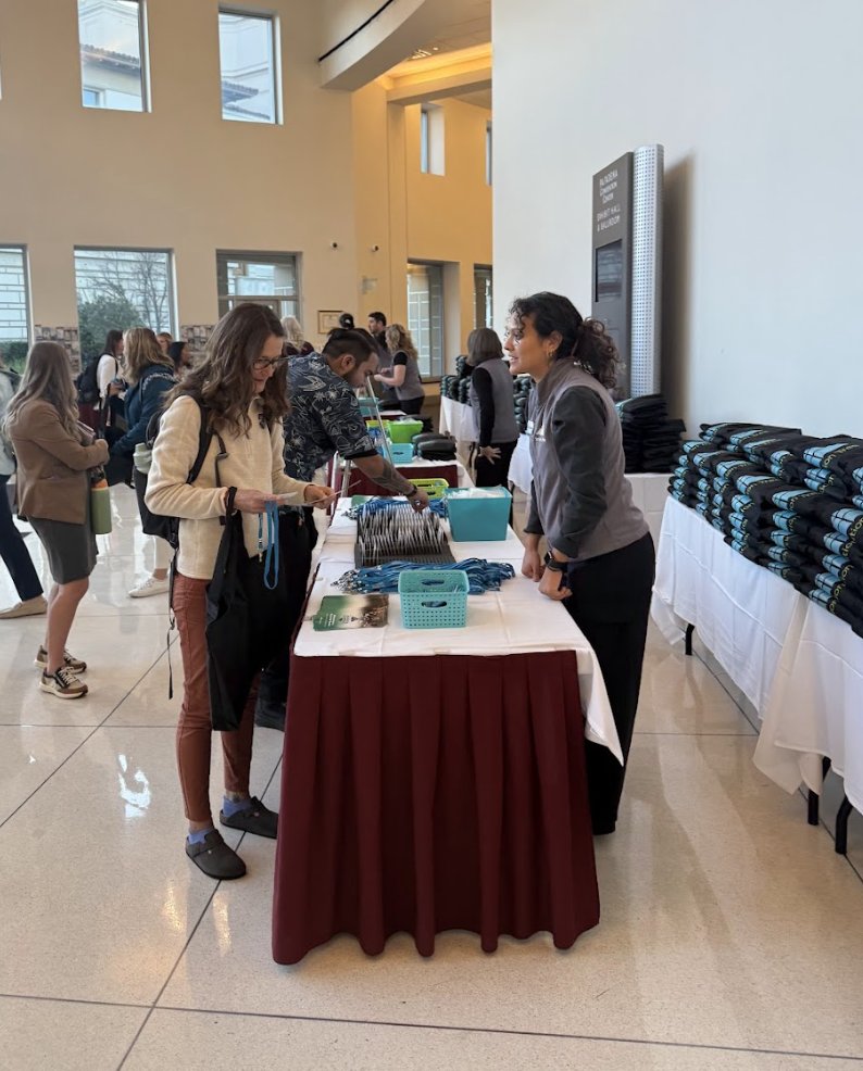 SolutionTree's tweet image. 483 educators. 23 states. Guam in the house.
Tim Kanold opens his final Mathematics at Work event—and the energy is unmatched.
On to an amazing week of learning!
#MathEd #PLCatWork #TeacherLeaders