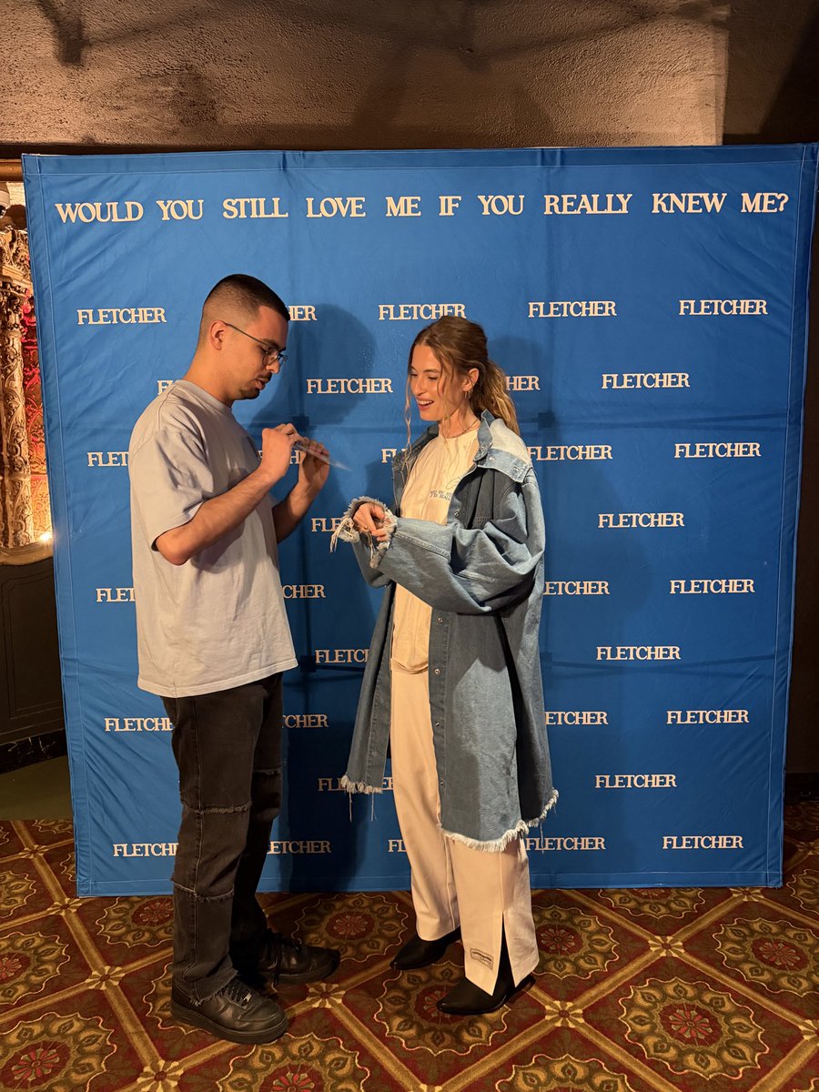 _muffN's tweet image. it’s giving “mom look what i drew”😭😭