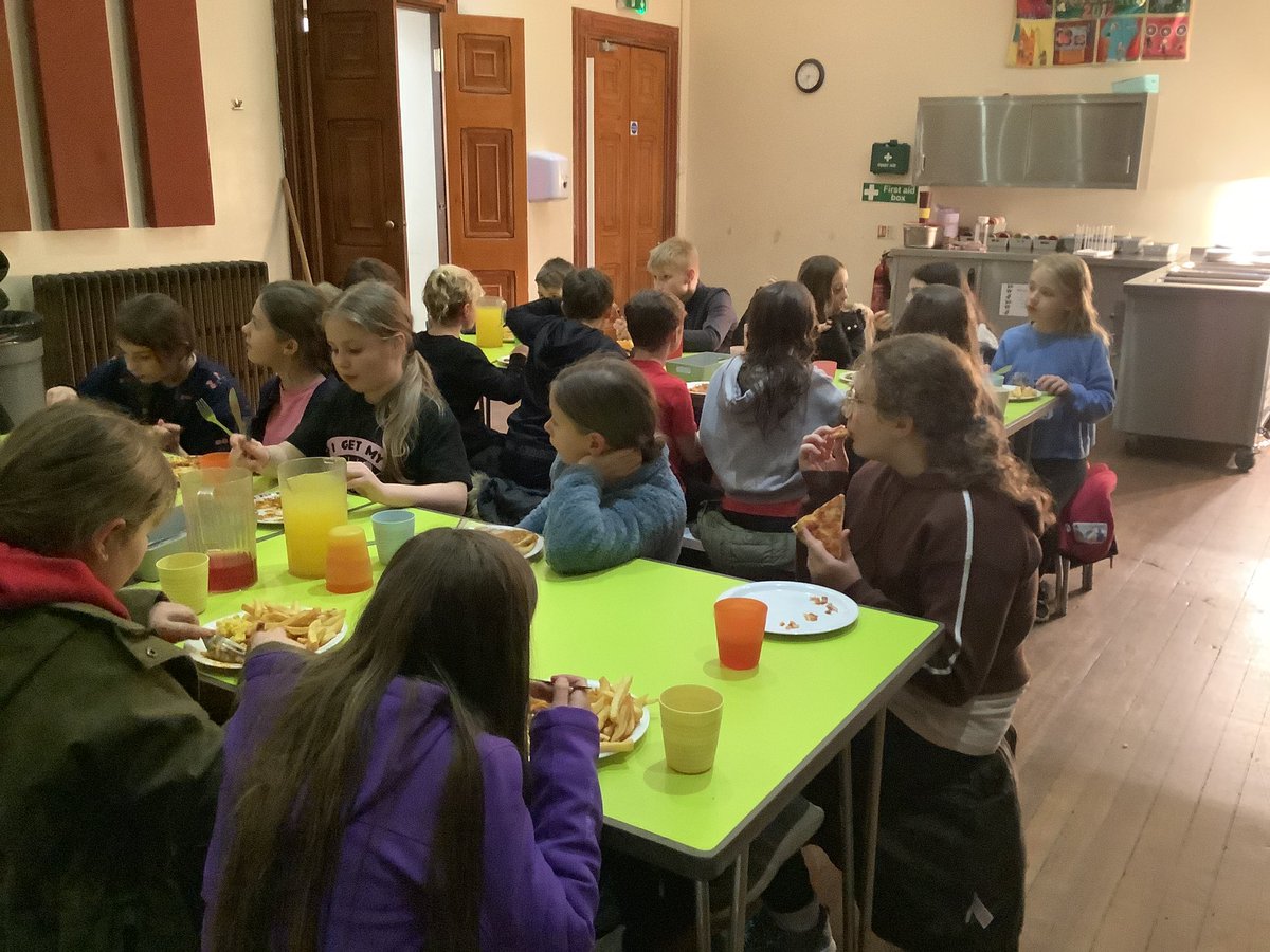 Enjoy dinner #robinwood