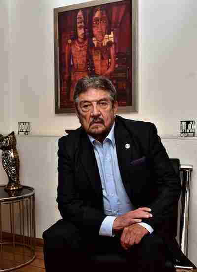 Menos actos de controversia y más justicia hojaderutadigital.mx/menos-actos-de…