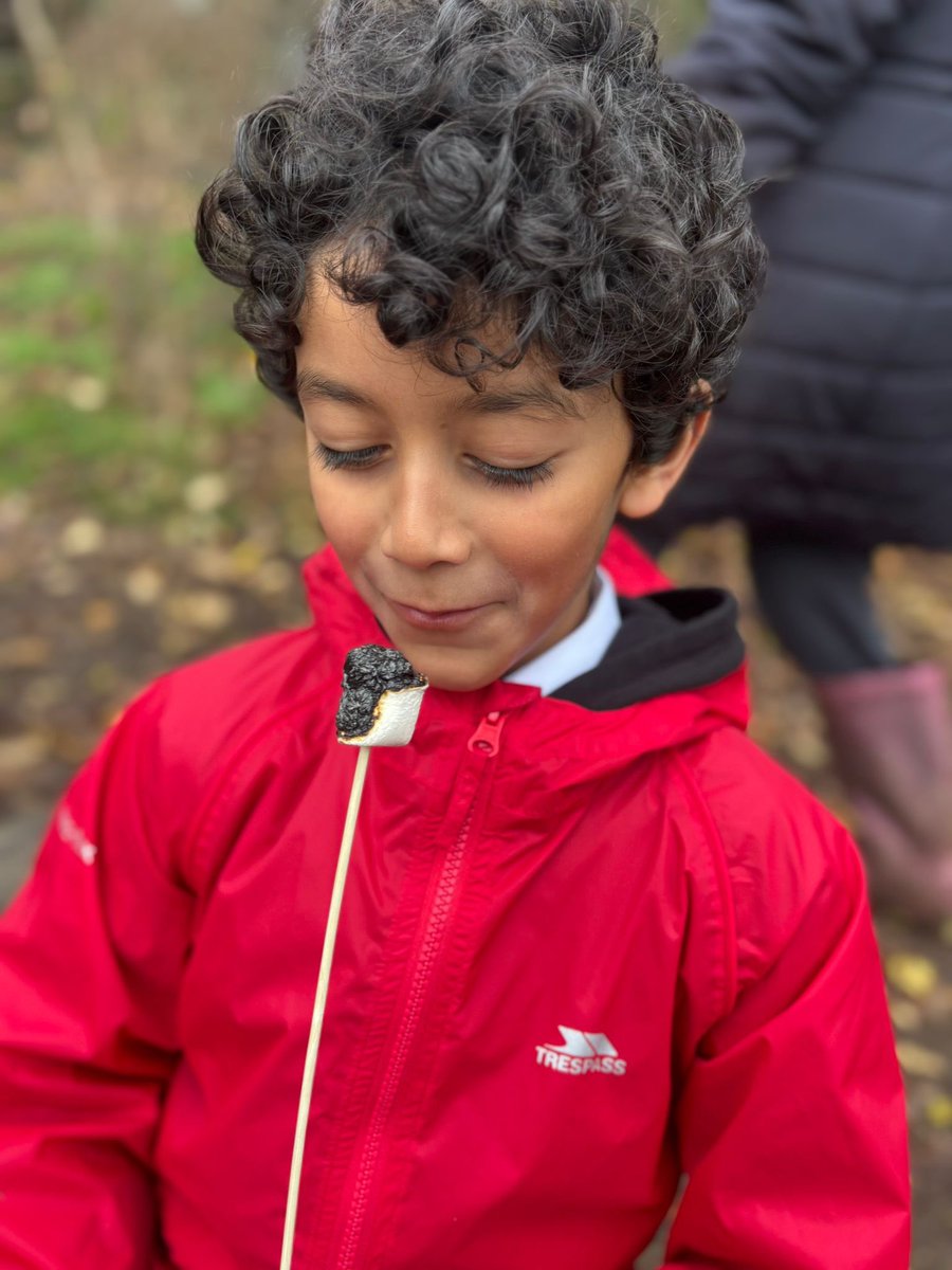 LEOforestschool's tweet image. ✨ Year 3 @CCJacademy wrapped up our final Forest School session with a cosy campfire, yummy marshmallows, and a sing-along of all our Christmas songs! 🎄🔥 Such a lovely group fire session to end the term together. #ForestSchool #Year3 #CampfireMagic #ChristmasSingalong