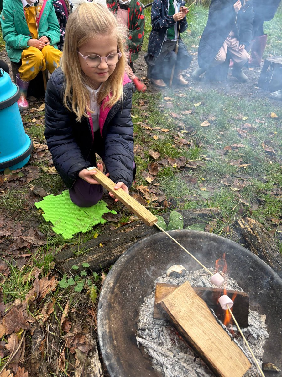 LEOforestschool's tweet image. ✨ Year 3 @CCJacademy wrapped up our final Forest School session with a cosy campfire, yummy marshmallows, and a sing-along of all our Christmas songs! 🎄🔥 Such a lovely group fire session to end the term together. #ForestSchool #Year3 #CampfireMagic #ChristmasSingalong