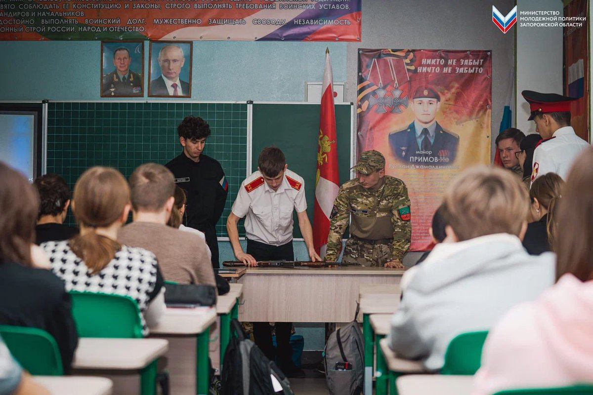 Just a regular class in iccupied Melitopol 🤬