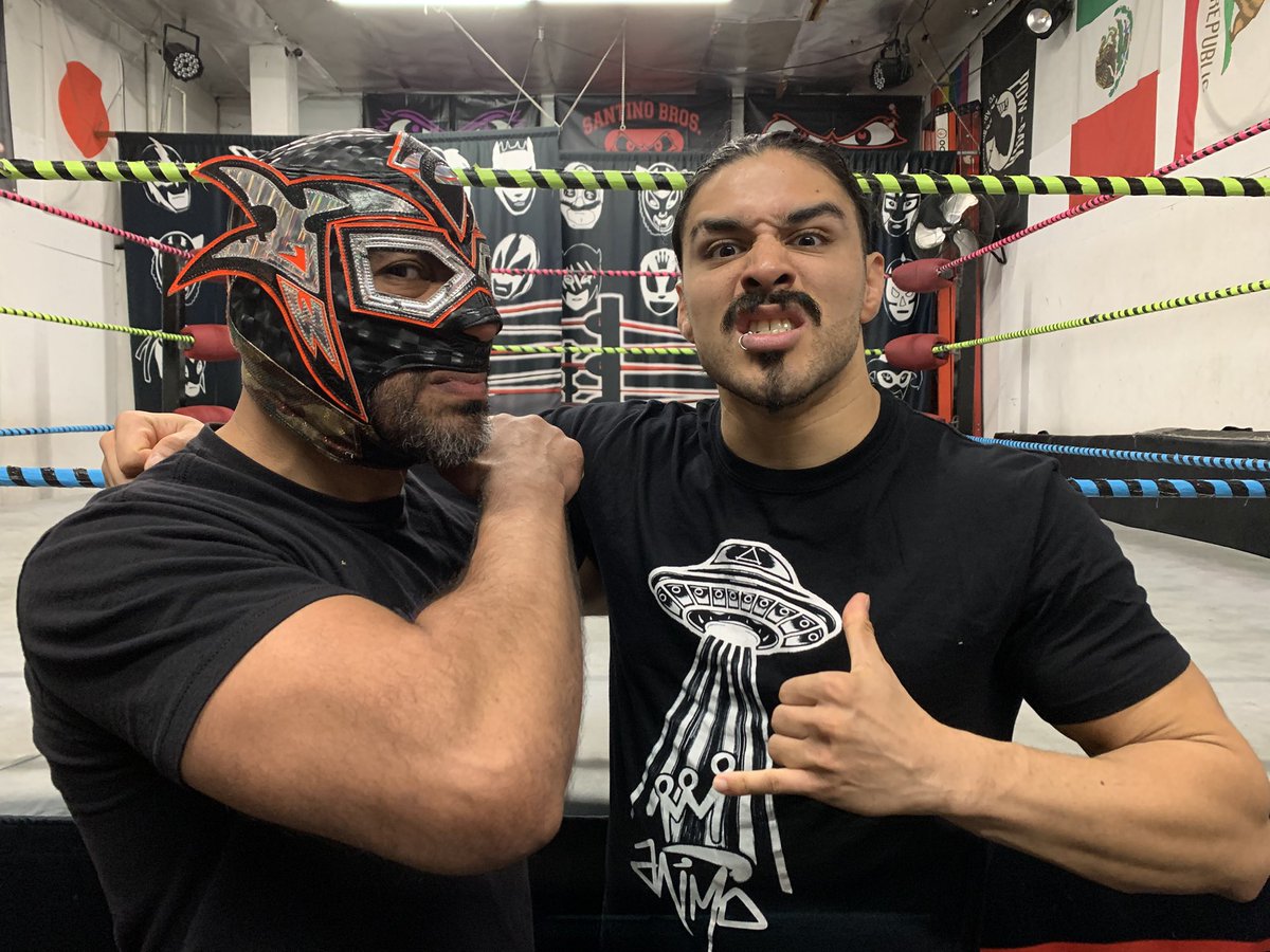 After a great Lucha Libre in @santino_bros with Maestro <a href="/z0kre/">zokre</a>, we put on warm clean shirts from @republicoflucha  get yours too. Sign up for the best training at Santino Bros. 
•
•
Promo code: PrimoH 15% off
•
•
#prowrestling #prowrestler #elmasmacho #animo #luchalibre