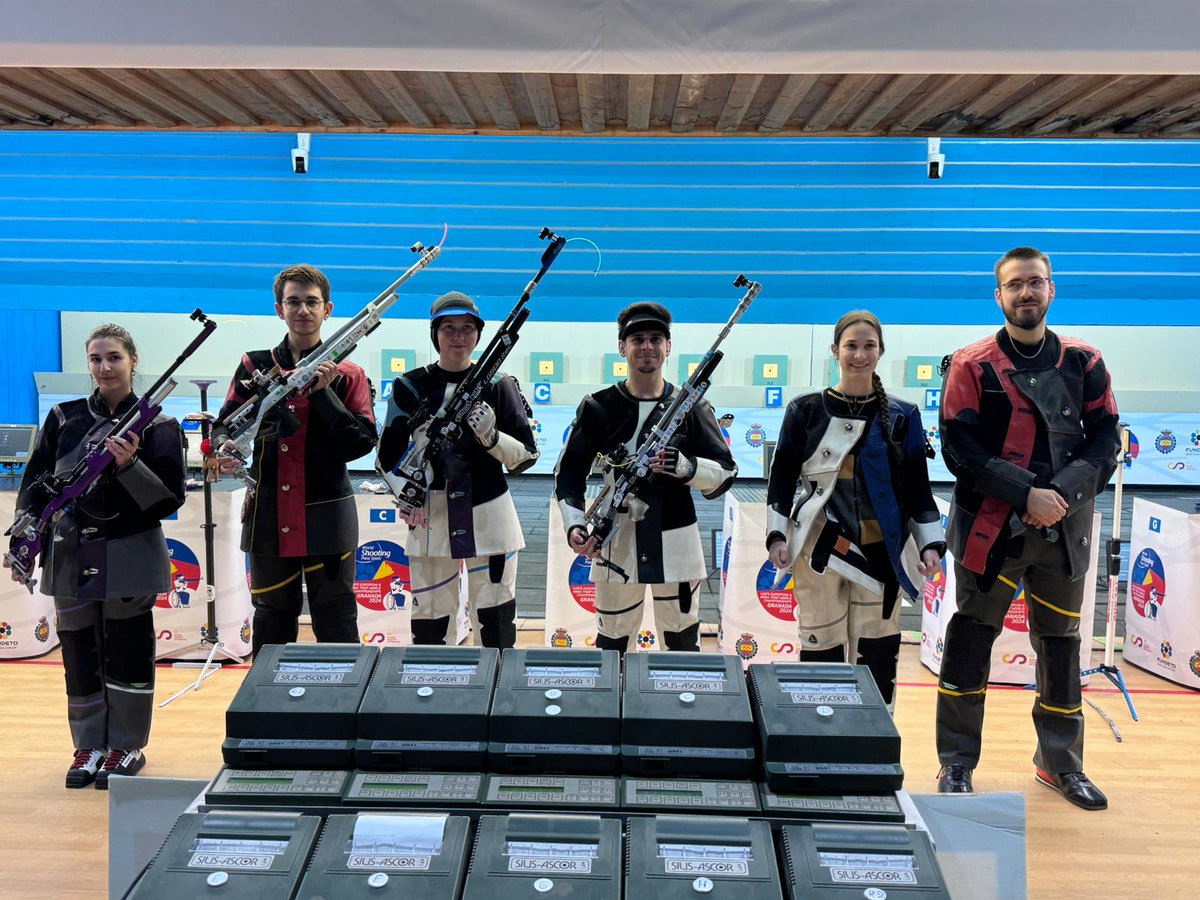 🔝 Podios | 🇪🇸 Campeonato España 10M

📅 5-8 noviembre
📍 CEAR Juan Carlos I (Granada)
🙋‍♀️ Organiza: FUNDETO

🧿 Carabina Mixtos

🥇 Jesús OVIEDO (CAT)  314.0 
🥇 Helena ARIAS (CAT) 311.6 (625.6+17)

🥈 Esther ABIZANDA (CAT) 312.8
🥈 Raúl GARCÍA ANDÚJAR (CAT) 308.6 (621.4+15)