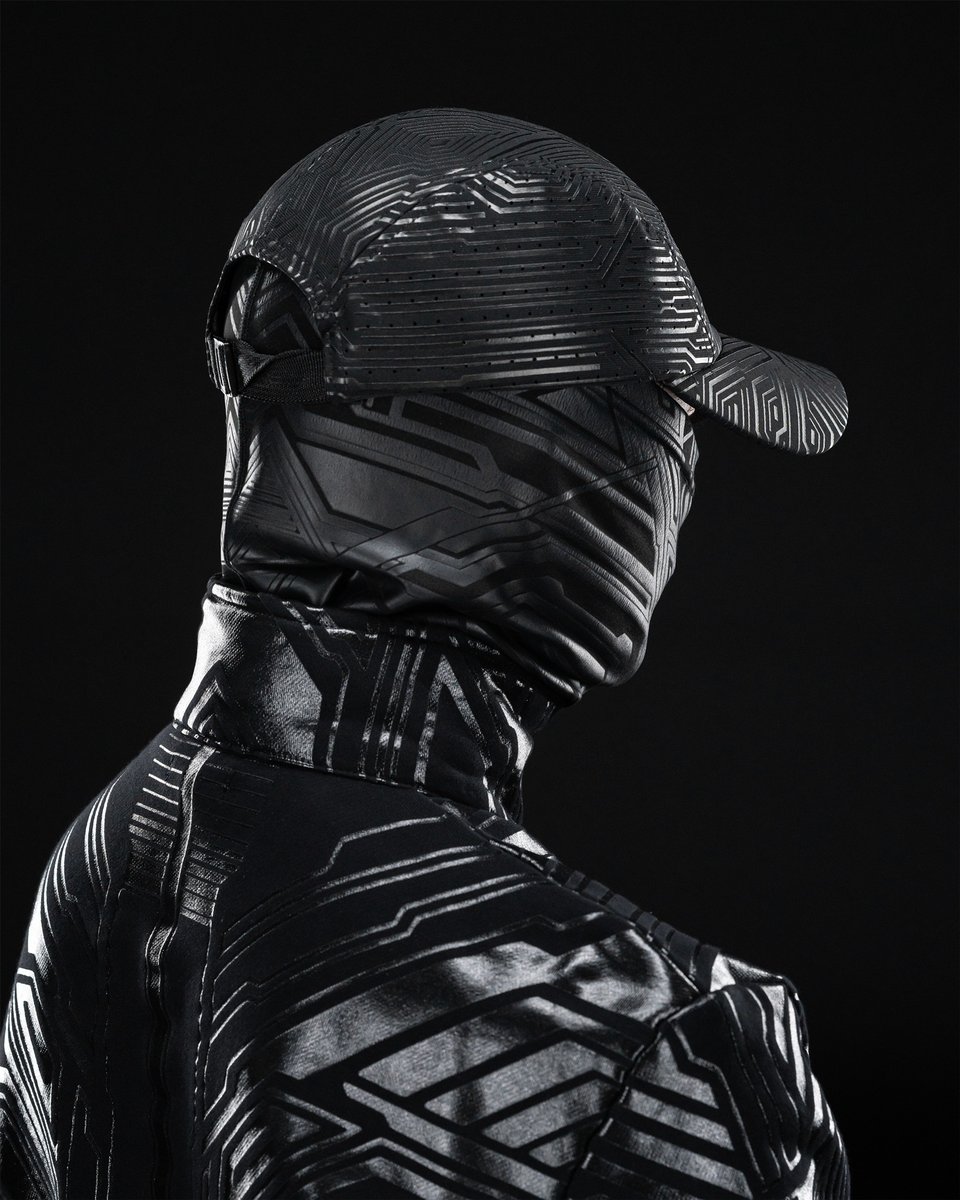 neo4ic's tweet image. The SCYTHE series caps we set out to make a hat that could perform well in active-lifestyle areas, leveraging materials that are lightweight with more stretch and breathable. The pieces also are meant to pair with PRYSM bags, sleeves, scarves and thigh highs. #neo4ic