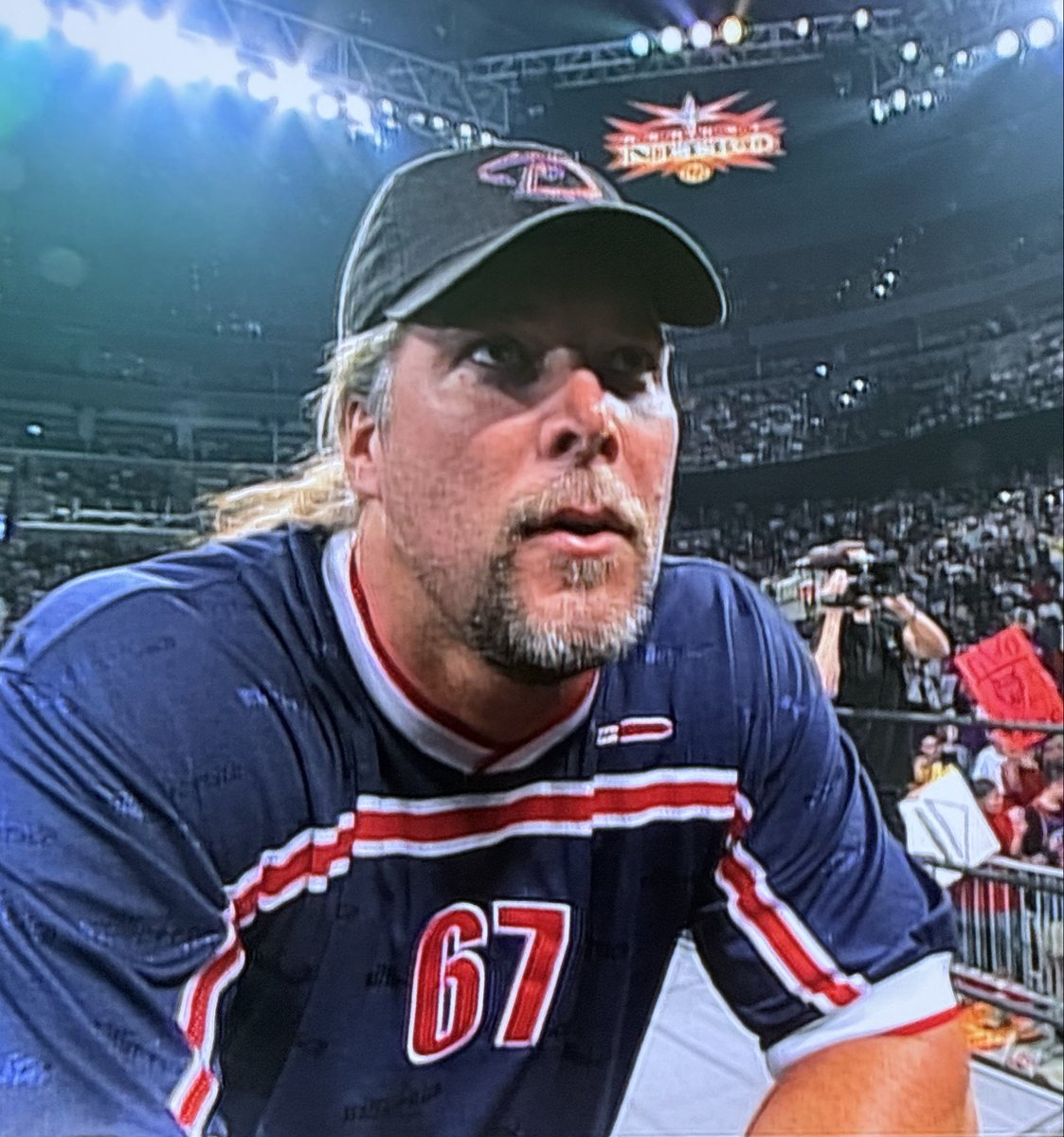 Barry Niesen tweet media