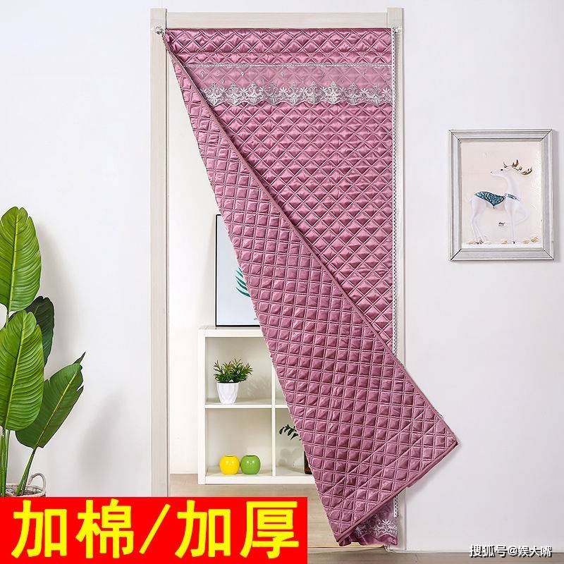 ElmanShokry's tweet photo. 清晨被鸟鸣喊醒，帐篷外是翻涌的云海 煮杯热咖啡看阳光洒在松枝上，晚上裹睡袋听溪水和虫鸣合唱～露营哪是逃离城市，是把日子过成诗啊 #露营的浪漫藏在自然里 #周末去哪儿 https://t.co/cGqwn77nek