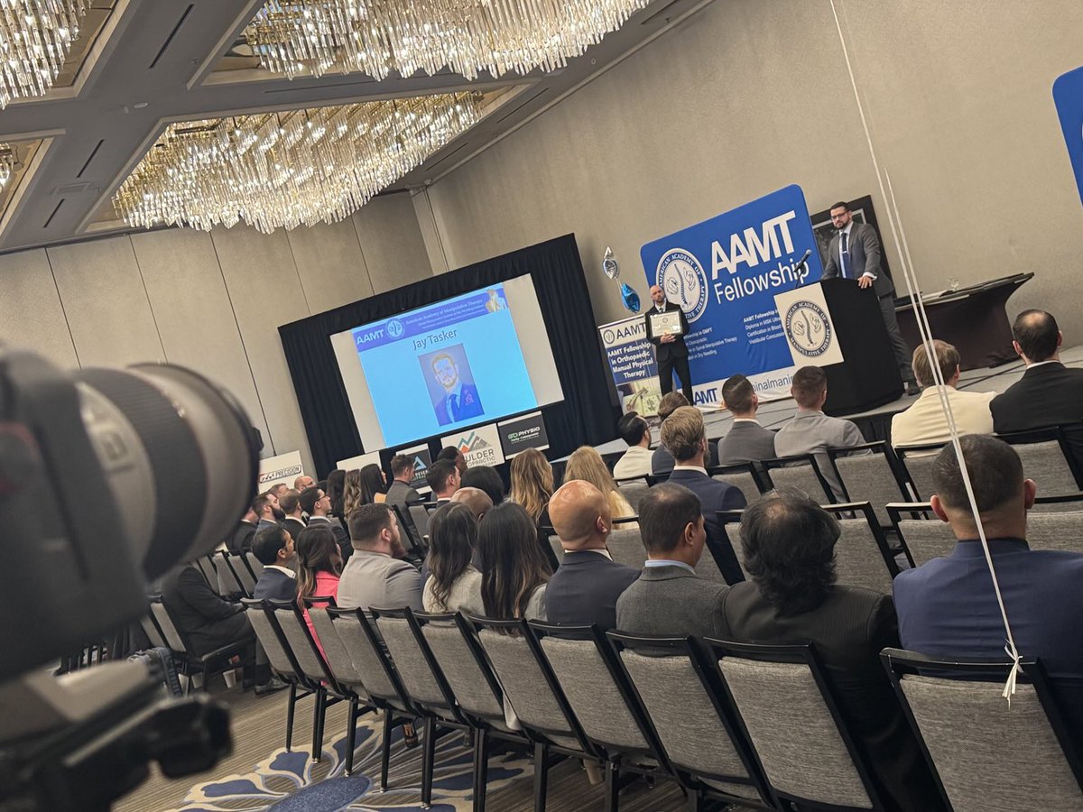 Introducing the 12th cohort &amp; class of 2025 that graduated yesterday in Dallas #Texas with the Diploma in Osteopractic. Fantastic &amp; talented group of PTs from USA 🇺🇸 &amp; Canada 🇨🇦