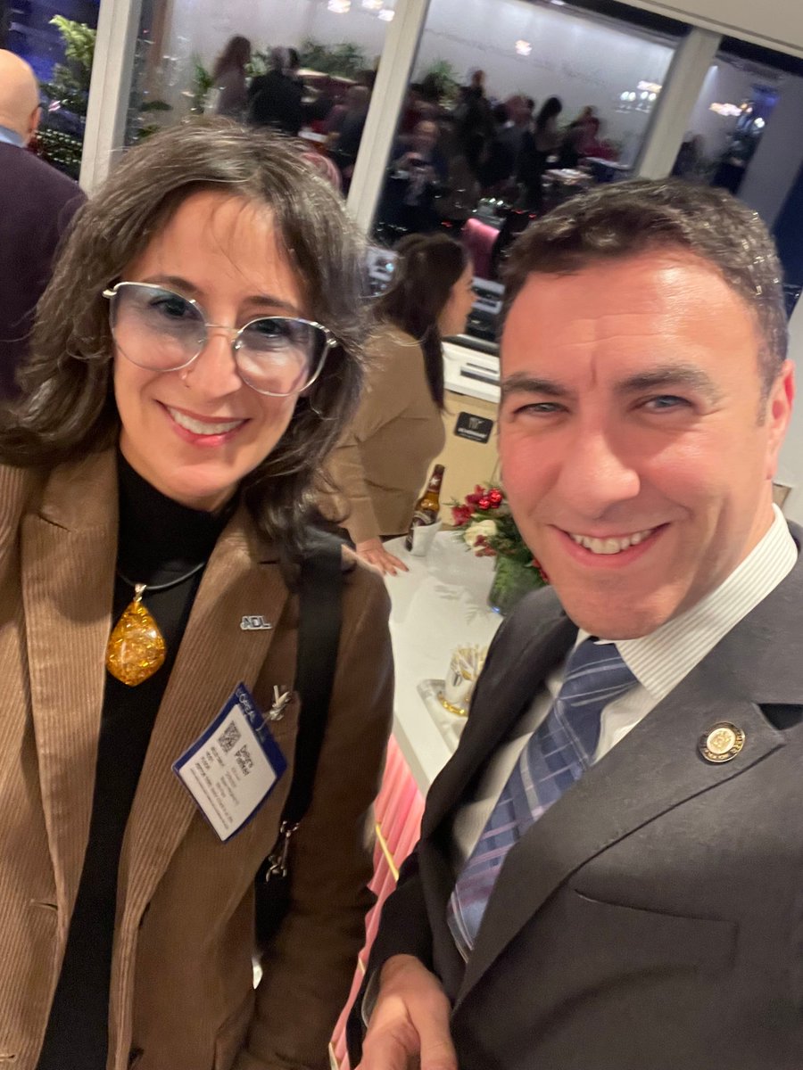 ADL_NYNJ's tweet image. Thrilled to celebrate @JCRCNY's Rabbi Bob Kaplan (@rabbob1) last week with many friends and partners. Grateful for his dedication to all New Yorkers and his vision to build a "shared society" in NYC by building bridges for the Jewish community and diverse communities.