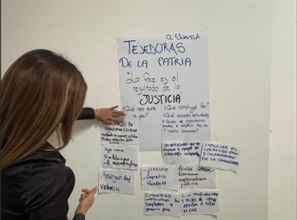 En Ayala, el Centro LIBRE Cuautla y la Instancia de la Mujer reunieron a mujeres en un cine debate y la capacitación Tejedoras de la Patria. Cuando las mujeres se tejen juntas, la comunidad se fortalece. #LaTierraQueNosUne
<a href="/mujeresgobmx/">Secretaría de las Mujeres</a>