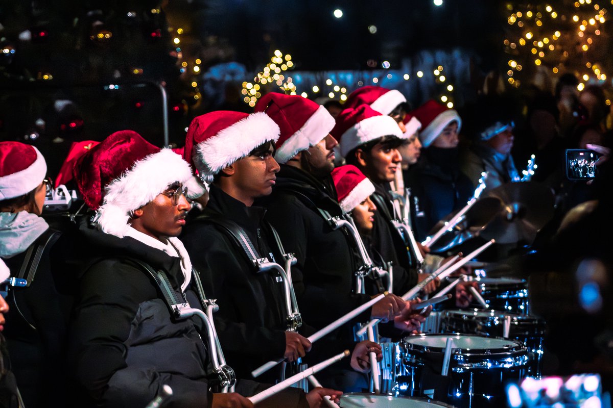 troyschools's tweet image. It's the holiday season! Our very own @troy_athens Choir and @troy_colts Drumline added some magic to the annual Troy Tree Lighting. It was a cold yet memorable night, and we're thankful our students were a part of it!

📷 by Gugan Karthigeyan, a @TSDGuild Student Producer.