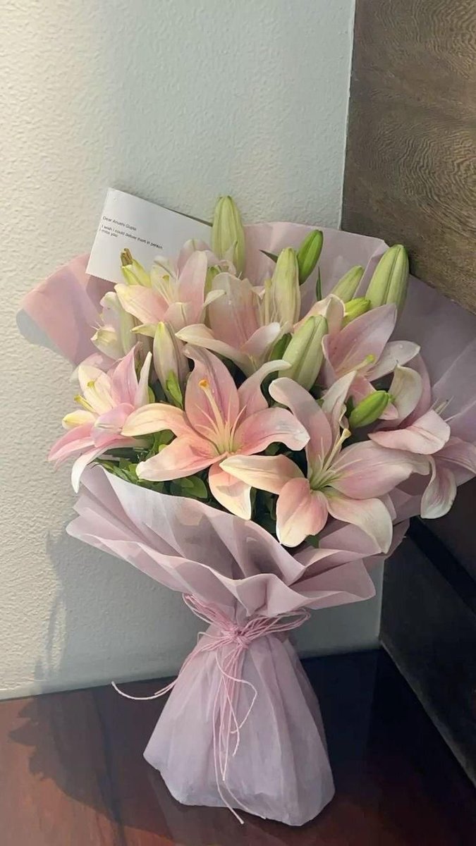 juhyvnseo's tweet image. Congratulation cb winternya!