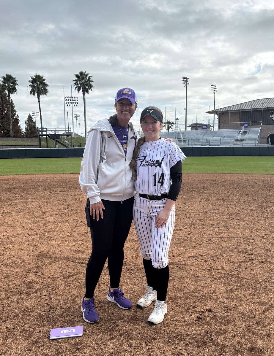 Anna Hurst 2028 tweet media