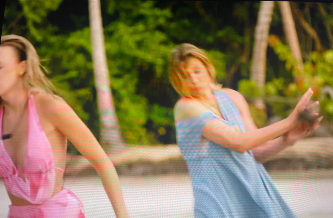ireennee_dm's tweet photo. JAJSKDJSKSJSJSJSJAJAJA no más cocos #LaIslaDeLasTentaciones16 https://t.co/W2dwsfl5JO