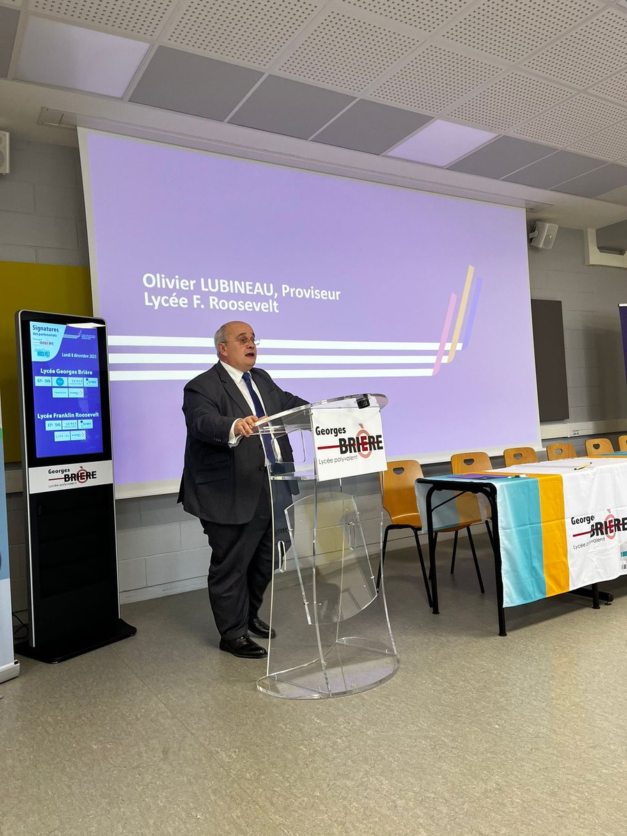 Hannah Besser tweet media