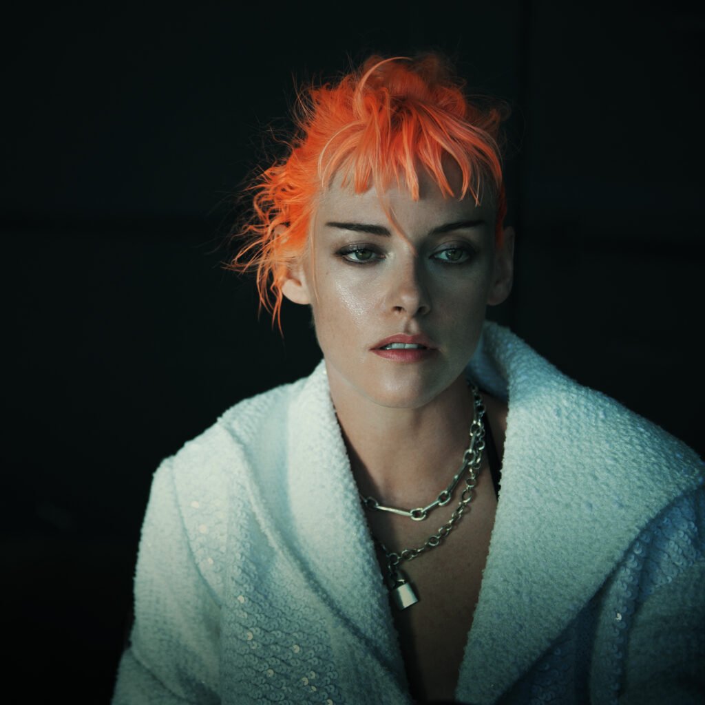 KSBRSite's tweet photo. Kristen Stewart para a revista EE72 🧡 https://t.co/cSKFtnFold