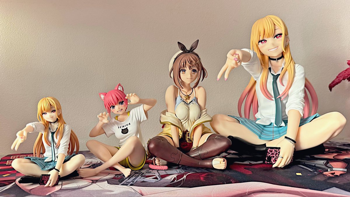 12月9日(火)☀️☀️☀️ おはようございます🥹 同じようなポーズの