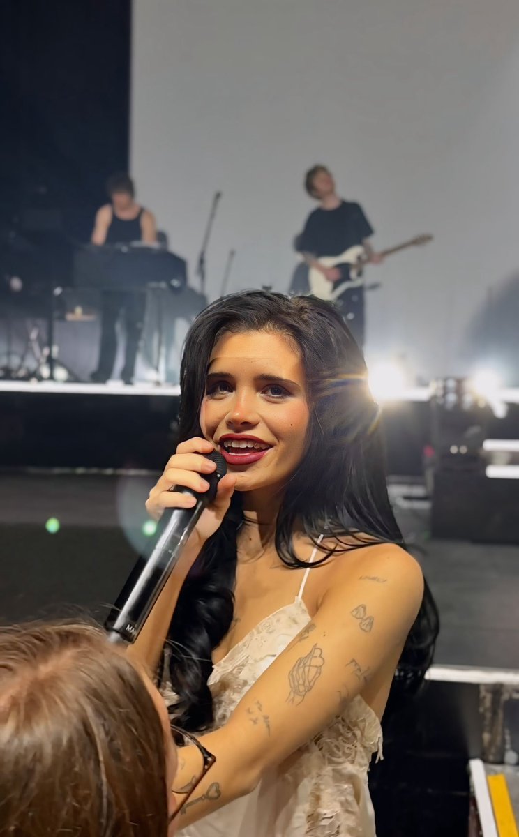lcvelyness's tweet photo. a photo you haven't seen of nessa barrett because i took it 🥰 @nessabarrett https://t.co/kV9a4Te7ik