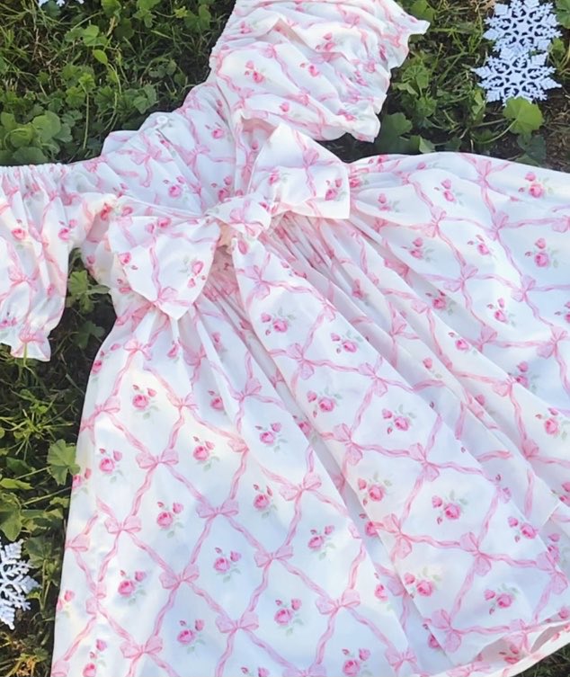 BonneChanceCOL's tweet photo. ☃️🎀 Ribbons+Bows+Scallops= Ultimate Cuteness!! The I’m your present scalloped dress is here 🎀☃️ https://t.co/CAKWZIP8kM