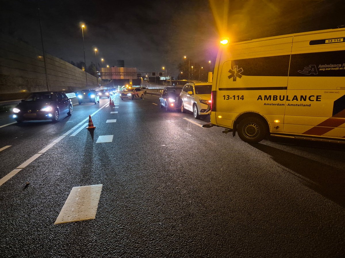 Aanrijding met letsel op de A10 na de Coentunnel
