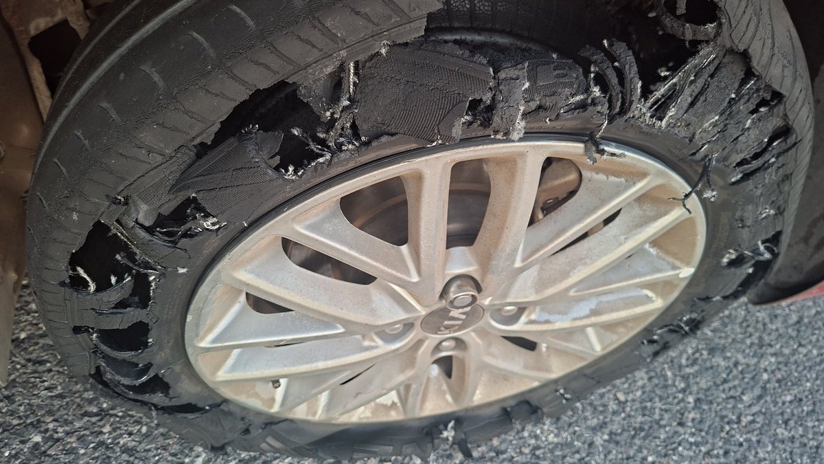 SandraAdLitem's tweet photo. En la madrugada, sola con una menor en carretera y @seguroschubb en ACTOS NEGLIGENTES poniendo en riesgo nuestra integridad. Pésimo servicio. No contraten con @seguroschubb https://t.co/RdKFQJZdBi