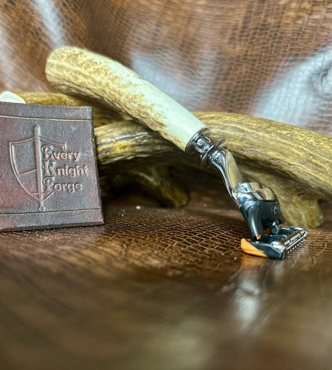 EKForgeLLC's tweet photo. On its way to Bella Rose in CA.  Hope it provides shaving service and enjoyment for years to come! #WetShaving #Shaving #Shave #SOTD #Lather #MenGift #WetShaveClub #Barber #Antler #Hunting #Fishing #HandMade #MadeinUSA #ShavingSoap #Barbershop #ShaveLikeaMan #ShaveLikeABoss https://t.co/EbM6pSSgsu