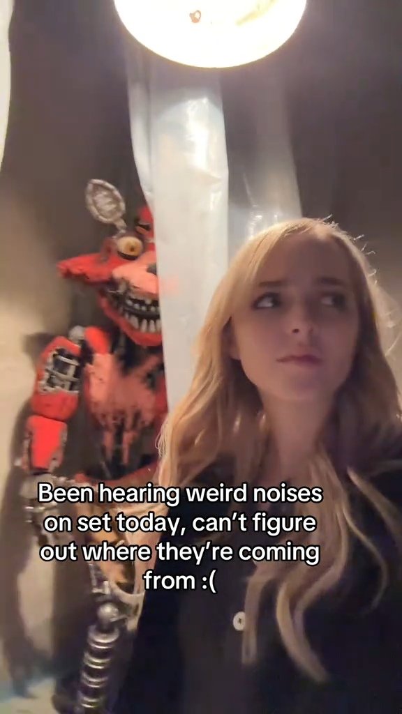 reksqvzi's tweet image. she really wasn't lying when she said she was everywhere on set