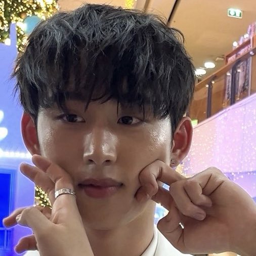 willestify's tweet image. squish