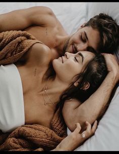 "كُل أنسان جميل بطريقةٍ ما إلا أنت جميل بكُل الطرق 💛