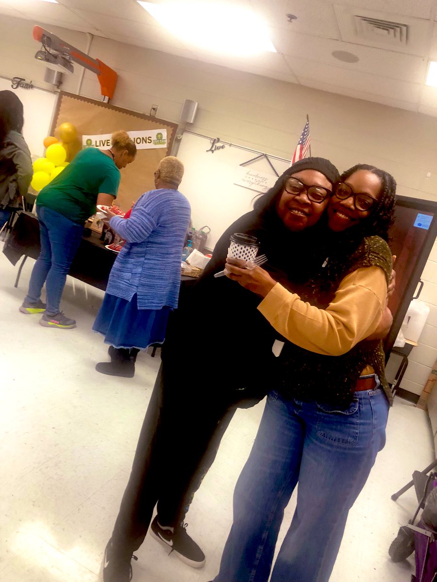 A little winter cheer + gourmet waffles = happy staff on a Monday! 🧇❄️
Live Oak Elementary celebrated our amazing teachers and team with a Winter Wonderland waffle bar. Grateful for a staff who shows up every day for our students and NCS community! 💙  <a href="/LIVEOAKELEM/">LIVE OAK ELEMENTARY</a>